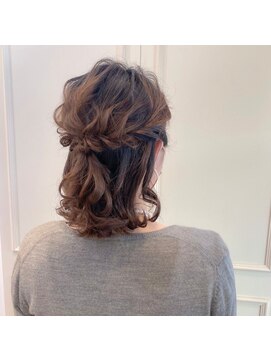 ヴィーヴォ 天六店(VIVO) 【VIVO】西屋綾香 結婚式ヘアセット 二次会ヘア ハーフアップ