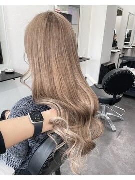 ワンズクロエ 原宿店(ONE's Chloe) ベージュ/似合わせカット/くびれヘア/ツートーンカラー