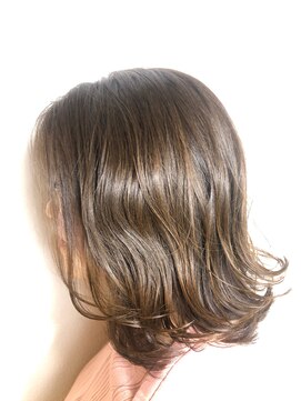 ゴンゾ(GONZO) ミディアムナチュラルランダムcut