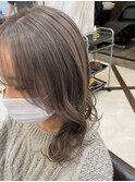 顔周りレイヤー×グレージュカラー