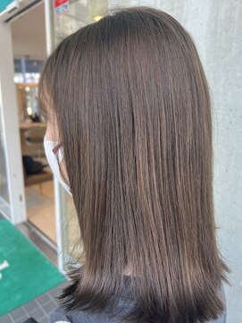 アッシュ 緑園都市店(Ash) 外ハネロブ