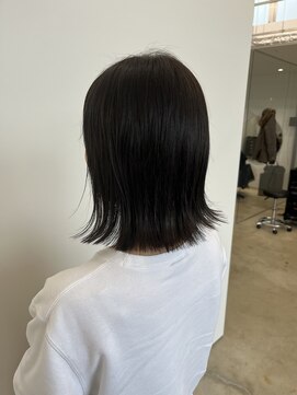 ビーヒアナウ N゜03 金沢駅西店(BE HERE NOW) 【bob/切りっぱなし/外ハネ/アッシュカラー】