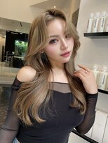 ザシェノンアオヤマ(THE CHAINON AOYAMA)&nbsp;ハニーブロンド/くびれヘア／レイヤーカット