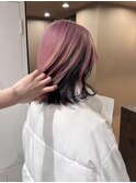 ホワイトピンク×ブラック/逆インナーカラー/ミディアムヘア