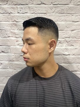 グレイスフル バーバープラチナム 六本木店(Graceful Barber platinum) サイドパートスキンフェード