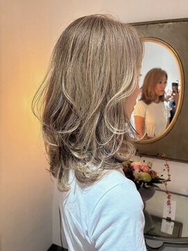 ユウヘアー 本山店(U Hair) ミディアムレイヤー/ハイトーン/透明感ベージュ