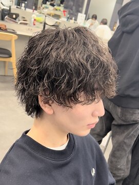 フィフス トウキョウ (fifth TOKYO) シャドウパーマ緩め波巻きパーマメンズヘア刈り上げ縦落ちパーマ