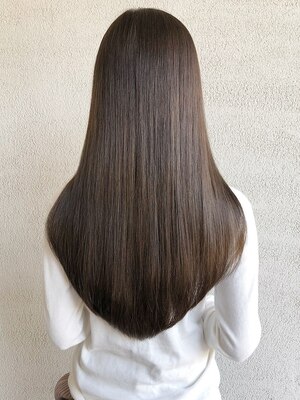 静岡県No.1の縮毛矯正技術で、まるで地毛のような艶々の髪に！ダメージレスでできます◎