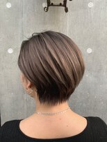 ウィンビ サウーティ(Wimbi Sauti)&nbsp;シャドールーツ×グレージュ