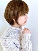 大人かわいいショートボブカーキグレージュフェザーバング