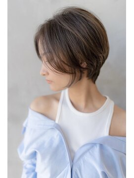 メゾンバイハバナ(maison by HAVANA) 大人かわいいフェザーバングインナーカラーマッシュショートボブ