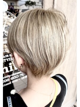 トリニティ(trinity) ブリーチカラー・ミルクティー・ベージュ【豊見城・糸満】