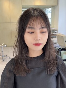 ティア(Tia.) （レイヤーカット/韓国ヘア/前髪/縮毛矯正/小顔/髪質改善）