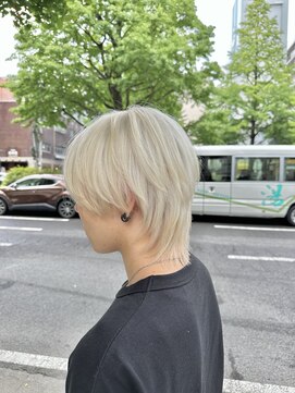 スリー(three) White