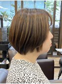 白髪ぼかしハイライトベージュ◎マッシュショートボブ【池袋】
