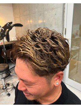 ファルベ(Farbe) メンズパーマ