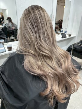 カラ ヘアーサロン(Kala Hair Salon) ハイライトバレイヤージュダブルカラーケアブリーチ20代30代40代