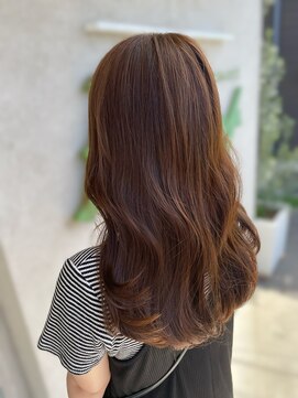 透け感たっぷりのオリーブベージュ