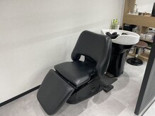 当店自慢のシャンプー台にて香りが選べるSPAでリラックス。