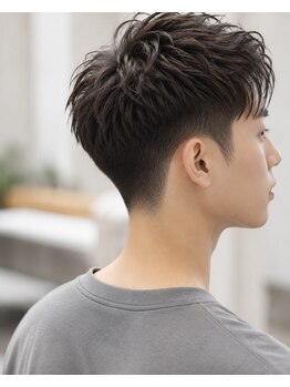 シャルム ドゥ グランシー メンズ(CHARME de granci. Men's)の写真/うなじまできれいに整えて、清潔感をワンランクアップ!