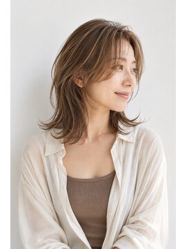 オアシスアヴェダ ザ・ペニンシュラ東京(OASIS AVEDA) 40代50代白髪ぼかしハイライトカラー大人の抜け感レイヤー