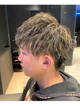 メンズフィール 南森町(MENS FEEL) 【大阪】【メンズ美容室】メッシュカラーハイライト韓国マッシュ
