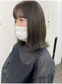 オリーブグレージュ イルミナカラー 切りっぱなしボブ