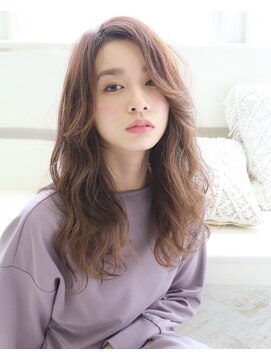 イロ(iro) ゆるふわ大人可愛い愛されロング