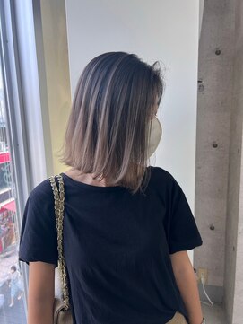 イキ 表参道(iki omotesando) モード/無造作ウェーブ/大人ガーリー[表参道駅]