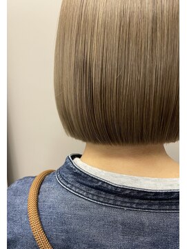 リブ(Lib) 切りっぱなしボブ