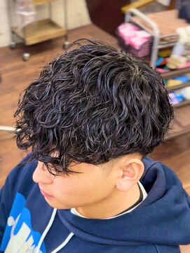 メルシー トータル ブランディング サロン(merci TOTAL BRANDING SALON) メンズ波巻パーマ　刈り上げショートスパイラルパーマ
