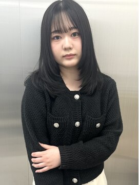 チグン(Jigun) ハッシュカットとグレージュカラー