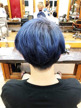 ベル(BELL) それ何色？ブルーシルバーです。【BELL桜新町/用賀】