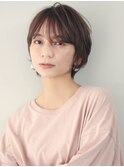 前髪長めひし形ショートヘア