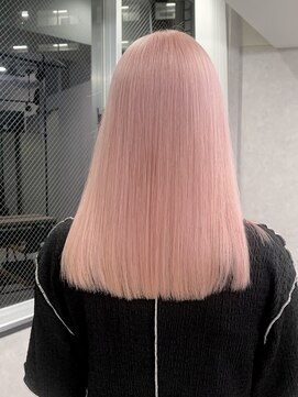 ロウル 渋谷(LOWRL) ホワイトピンク/ミディアムヘア