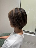 シー(THEE)&nbsp;30代40代50代ハンサムショート/ハイライトカラー