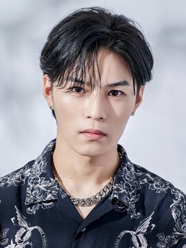 オーシャントーキョー 渋谷(OCEAN TOKYO) シースルーマッシュツーブロック刈り上げ韓国ヘアセンターパート