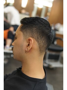 ザ チョップ ショップ ハラジュク(THE CHOP SHOP HARAJUKU) クルー／テーパーフェード／メンズカット／バーバー／床屋