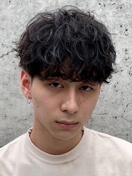 フィフス トウキョウ (fifth TOKYO) ルーズパーマシャドウパーマ波巻きパーマ刈り上げ束感マッシュ