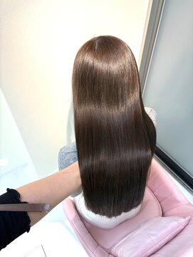 エラ(Ella) 透明感ブラウン♪