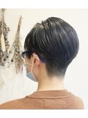 女性の刈り上げショート