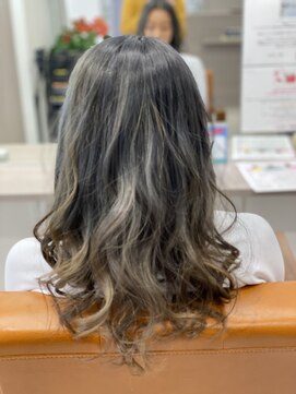メケアロハ プメハナ(ME KE ALOHA pumehana) カットカラートリートメント　ロングスタイル