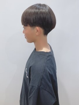 モリオフロムロンドン 松戸店(Morio from London) 【松戸 岩口】流し前髪刈り上げマッシュショート