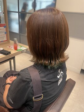 バサ 野方店(BASSA) 外はねボブ×インナーカラー