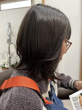 アイアムアイ(I am I) ミディアムの外ハネ