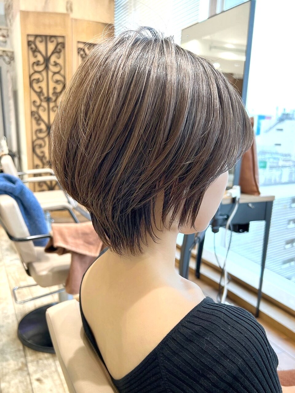 2025年春】ショート グレージュの髪型・ヘアアレンジ｜人気順｜6