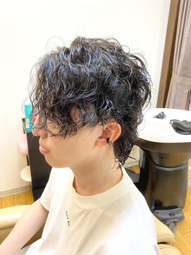 マキシム ナカイ(MAXIM NAKAI) メンズツーブロックマッシュウルフスパイラル波巻きパーマ