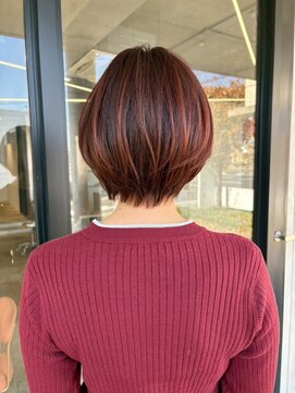 ツヤ髪ショート30代40代50代脱白髪染め大人ハイライトボルドー