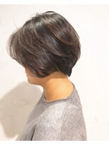 ヴァンクシー バイ ルナ(VANKCY by Luna)&nbsp;グレージュ 簡単 時短 奥行きショート 前下がり 暗髪 大人ボブ