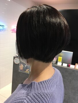 フラミューム 町田(flammeum) 前下がりショート【町田】【成瀬】【玉川学園前】